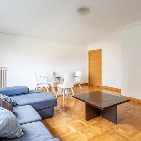 Lägenhet 2-bedroom In Budapest